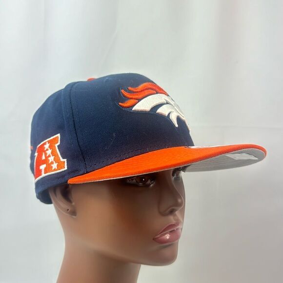 New Era Denver Broncos Navy Blue Baycik 9FIFTY Mens Snapback Hat - Picture 1 of 13
